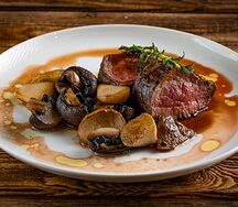 Филе миньон с белыми грибами