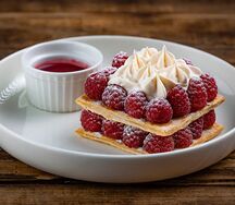 Мильфей с ягодами