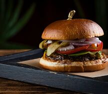 Биф-бургер из мраморной говядины 