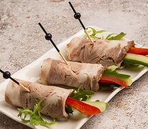 Рулетики из буженины