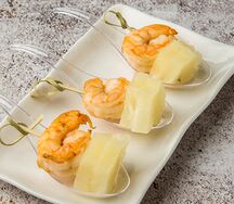 Креветки с ананасом