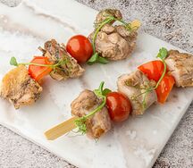 Свиные шашлыки с овощами