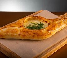 Лодочка с беконом и яйцом