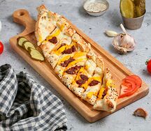 Փիդե սուջուխով և պանրով