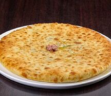 Пирог осетинский с сыром и мясом (целый)
