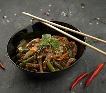 Wok с говядиной