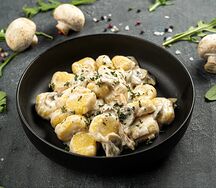 Ньокки с уткой и грибами