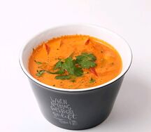 Рамен том ям с креветками и курицей