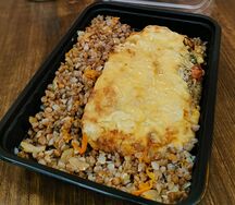 Шницель куриный по-французски с гречкой