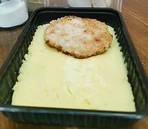 Котлета куриная с картофельным пюре