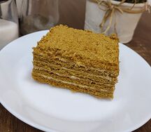 Десерт Медовик