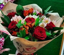 Букет из роз и альстромерий Теплые дни