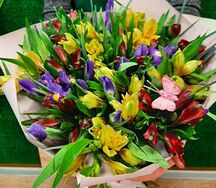 Букет ирисов и альстромерий Особый день