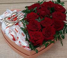 Сердце из роз и конфет Любимой