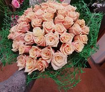 Букет из 51 кремовой розы