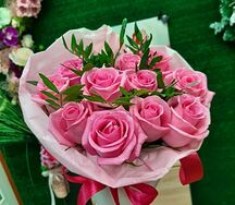 Букет из розовых роз Розовый комплимент