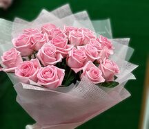 Букет из 25 розовых роз