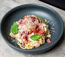 Спагетти Карбонара на сливках и пармезане