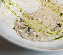 Ризотто с грибами и муссом пармезан