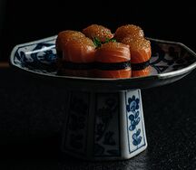 Лосось и щучья икра 