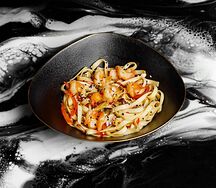 Вок с креветками