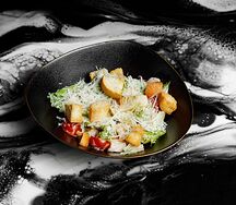 Цезарь с курицей