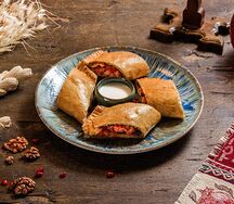 Бораки с курицей и фасолью