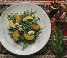 Салат Персики гриль