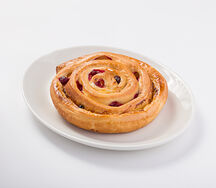 Улитка с вишней и миндалем