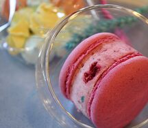 Макаронс-мороженое Клубника-Малина