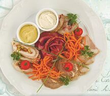 Ассорти мясных деликатесов