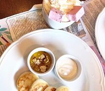 Сырники со сметаной