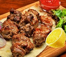 Шашлык из cвинoй шейки