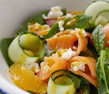 Салат с лососем и апельсином