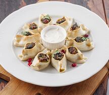 Бораки со шпинатом и брынзой