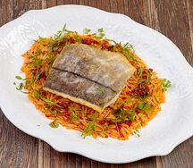 Палтус с томатным орзо