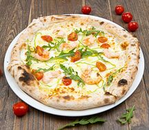 Пицца с креветками и цукини