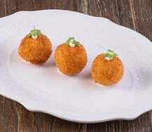 Аранчини с томленой говядиной и грибами