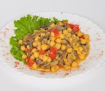 Нут с говядиной