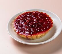 Тарталетка с брусникой