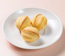 Орешки с вареной сгущенкой