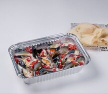 Мидии с клубникой и моцареллой