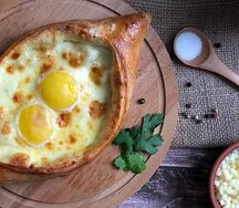 Хачапури по-аджарски маленький