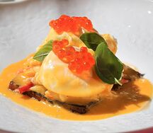 Бенедикт с камчатским крабом