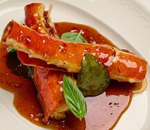 Краб на воке в устричном соусе