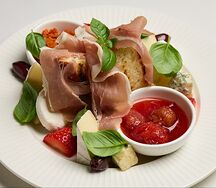 Тарелка к вину