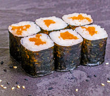 Ролл с лососем