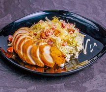 Салат Цезарь с курицей