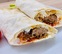 Люля-кебаб из говядины в лаваше