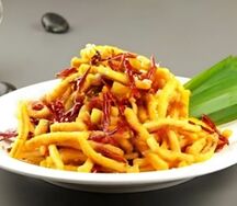 Филе кальмара с арахисом и чили